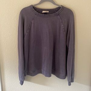 Grey sweatshirt